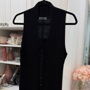 She’s so Ribbed Button-Front Sleeveless Vest — Black